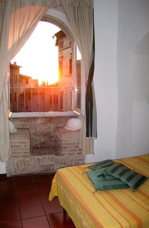 Residenza Turrena Aparthotel Perugia Szoba fotó